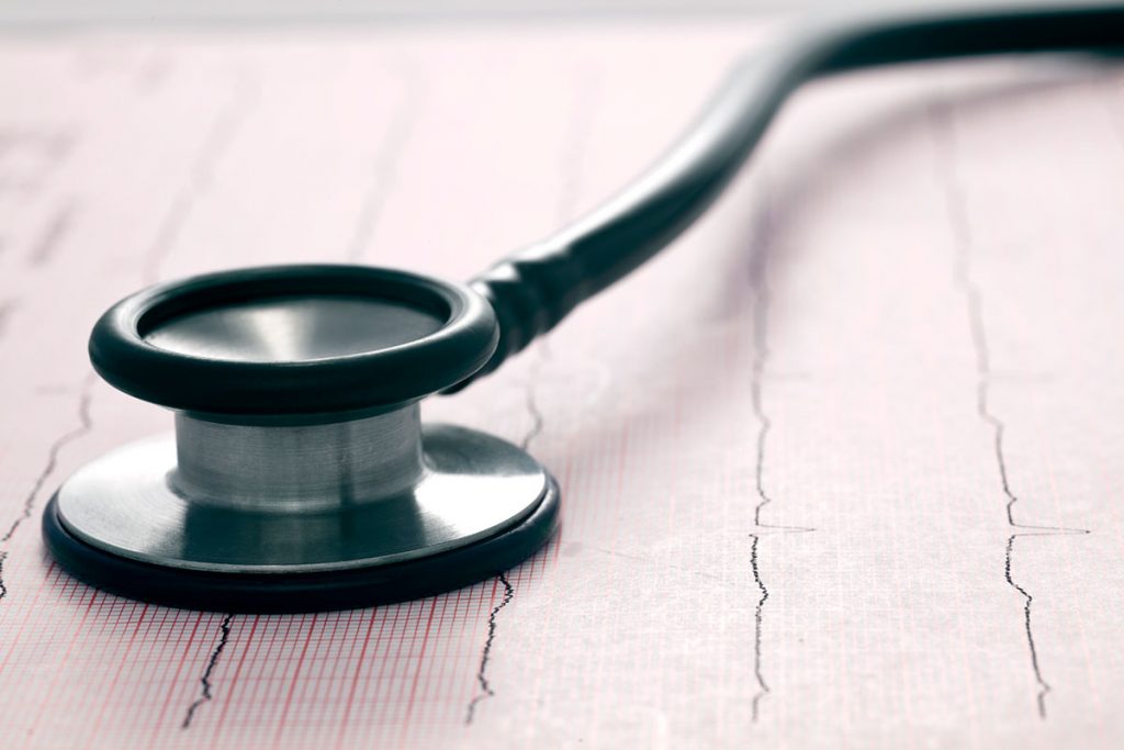 Nyhed, bevilling til præcisionsdiagnostik i cardiology, CARDIOLOGY, stetoskop oven på kardiogram